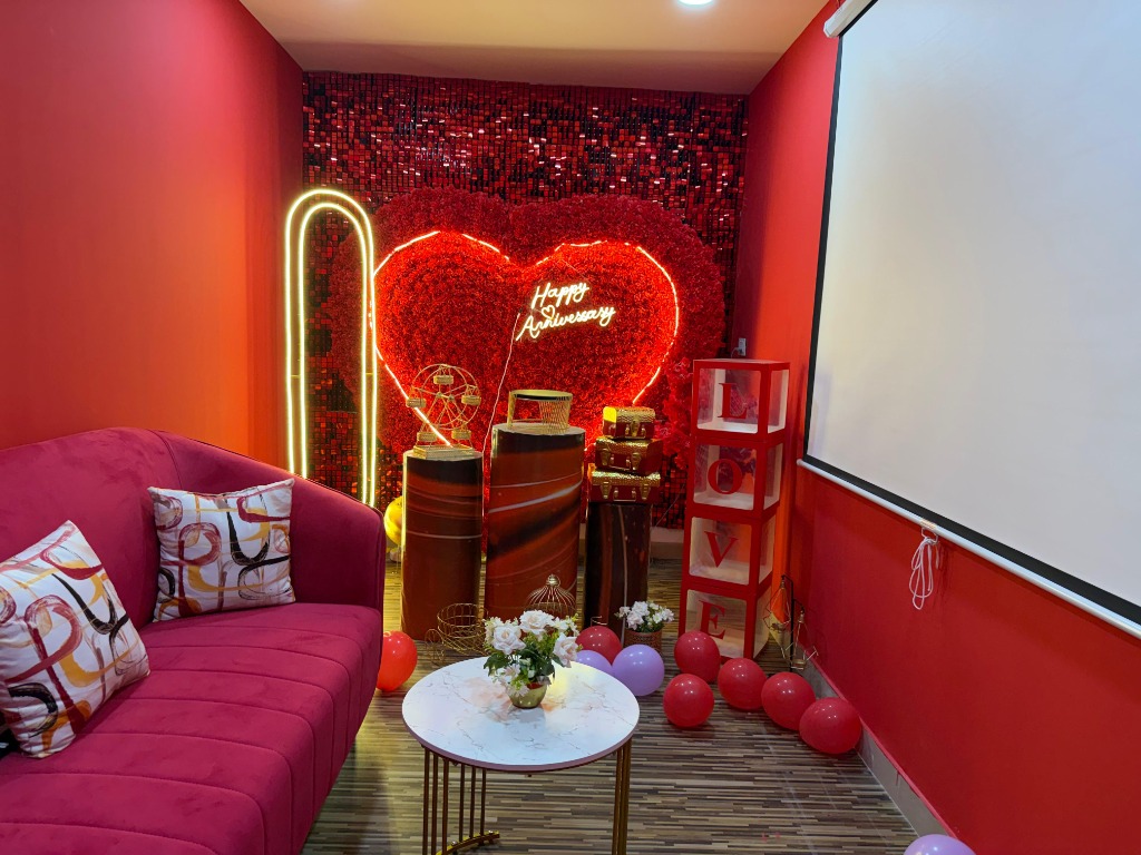 Red Velvet Romance & Floral Heart